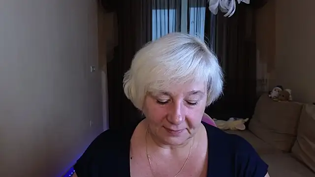 Snapshot of Milana_Milky chatting on 10-12-25, 06:15 Milana Milky online show from 10-12-25, 06:15