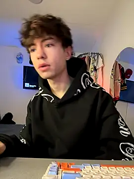 Tonerii online show from 09-26-25, 01:56