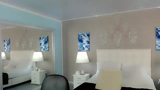 maddissonivanova online show from 10-24-25, 02:43