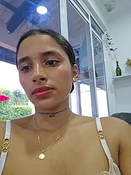 Lorena Mcfly online show from 05-31-26, 06:09