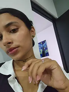 Lorena Mcfly online show from 10-24-25, 12:48