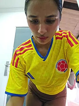 Lorena Mcfly online show from 06-18-26, 11:37