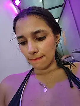 Lorena Mcfly online show from 12-13-25, 08:04