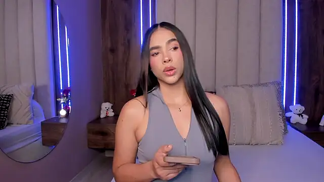 LucySalvatore  online show from 03-29-26, 08:32