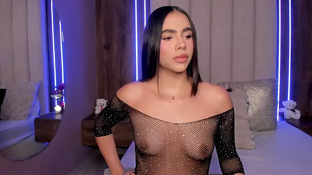 LucySalvatore  online show from 04-01-26, 11:34