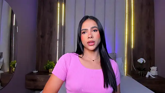 LucySalvatore  online show from 09-23-25, 02:46