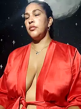 Ivy horse  online show from 04-14-26, 02:05