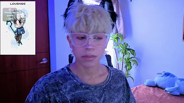 taichi bluy online show from 11-23-25, 02:49