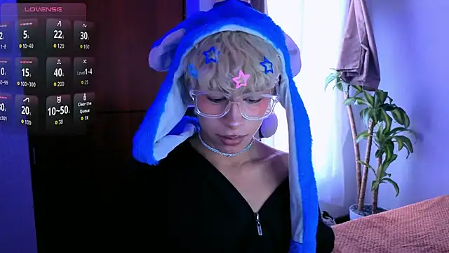 taichi bluy online show from 11-28-25, 06:19