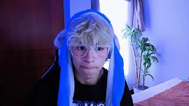 taichi bluy online show from 11-15-25, 06:23