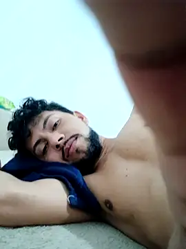 ArturrAlvs online show from 04-07-26, 05:09