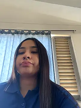 Snapshot of BELLAALEJA chatting on 10-09-25, 03:56 BELLAALEJA online show from 10-09-25, 03:56