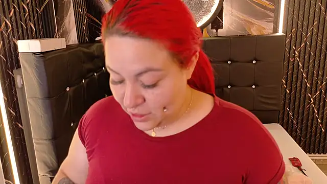 Snapshot of Witch_Scarlet chatting on 04-11-26, 01:35 Witch Scarlet online show from 04-11-26, 01:35