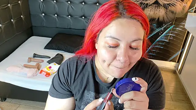 Snapshot of Witch_Scarlet chatting on 03-31-26, 01:07 Witch Scarlet online show from 03-31-26, 01:07