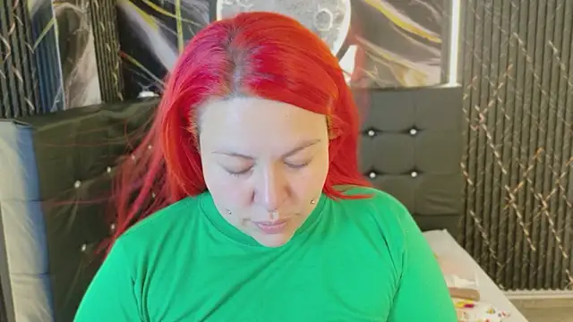 Snapshot of Witch_Scarlet chatting on 03-18-26, 12:03 Witch Scarlet online show from 03-18-26, 12:03