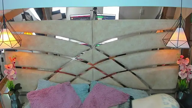 pamemiller1 online show from 11-02-25, 11:26