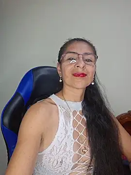 Natasha 50 online show from 12-15-25, 10:15