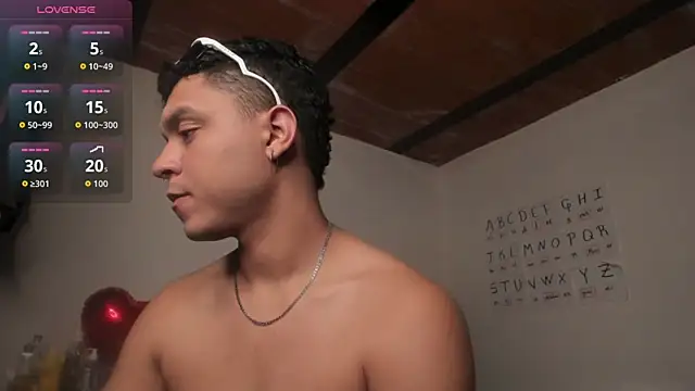 Snapshot of ANGELOGAO chatting on 12-20-25, 02:42 ANGELOGAO online show from 12-20-25, 02:42