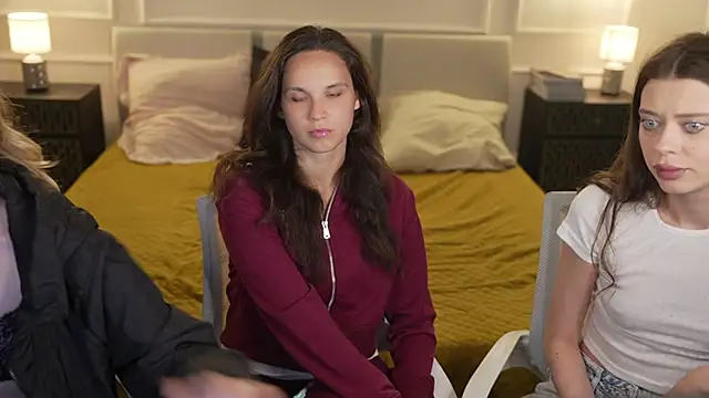 Snapshot of Regina_Sweet054 chatting on 09-24-25, 02:23 Regina Sweet054 online show from 09-24-25, 02:23