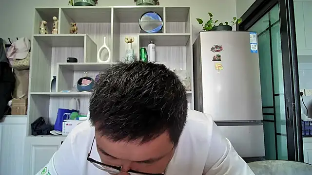 Snapshot of peijiangzhao chatting on 09-20-25, 06:51 peijiangzhao online show from 09-20-25, 06:51