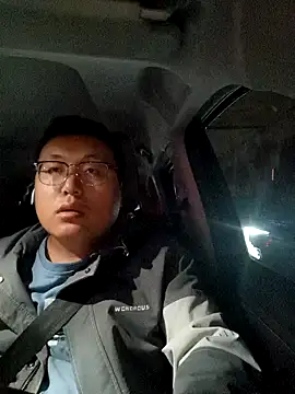 Snapshot of peijiangzhao chatting on 10-30-25, 12:36 peijiangzhao online show from 10-30-25, 12:36