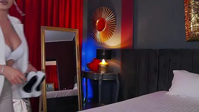 VickiSpice online show from 11-22-25, 07:24