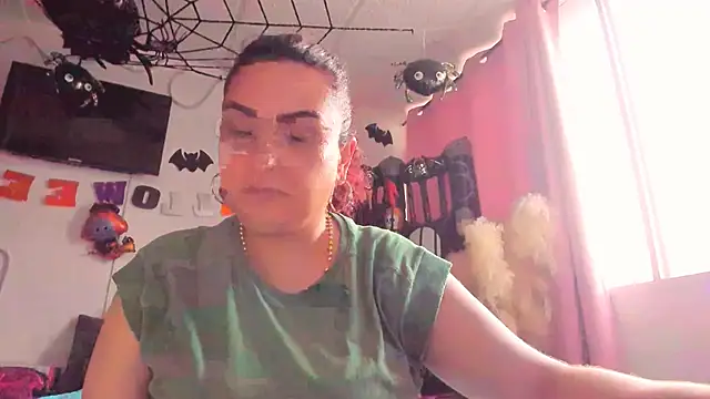 ASTRIDCHAT online show from 10-28-25, 10:20