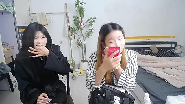 Snapshot of Babygirls523 chatting on 10-19-25, 02:53 Babygirls523 online show from 10-19-25, 02:53