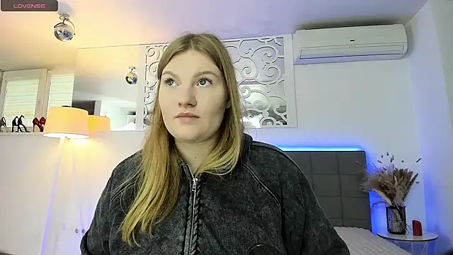 AshleyJoness online show from 10-27-25, 06:14