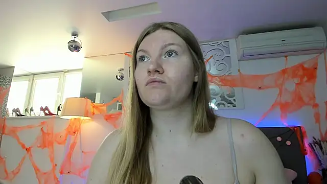 AshleyJoness online show from 10-29-25, 06:12