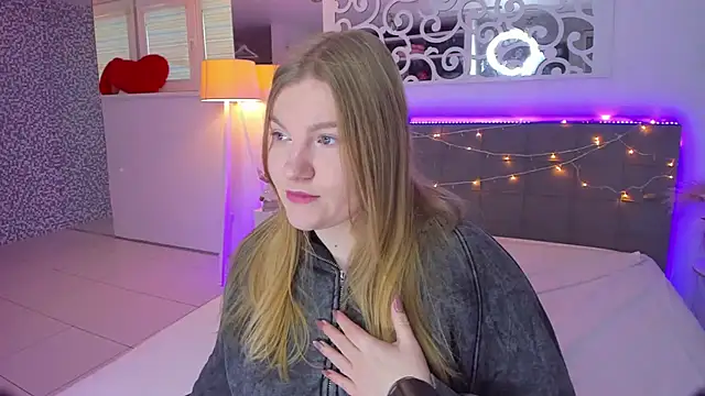 AshleyJoness online show from 12-14-25, 06:08