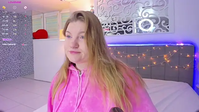 AshleyJoness online show from 12-21-25, 06:26