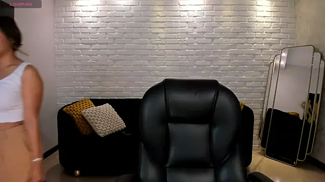 LiamCarterX online show from 11-15-25, 04:05