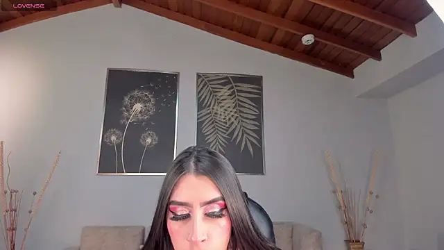 Snapshot of LeahLombardi_ chatting on 09-20-25, 03:44 LeahLombardi online show from 09-20-25, 03:44