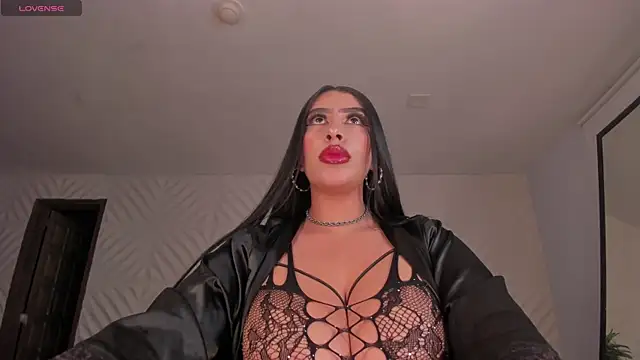 LeahLombardi  online show from 04-05-26, 11:33