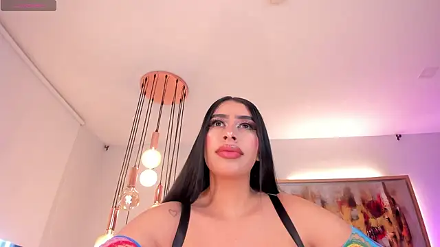 LeahLombardi  online show from 11-23-25, 05:23