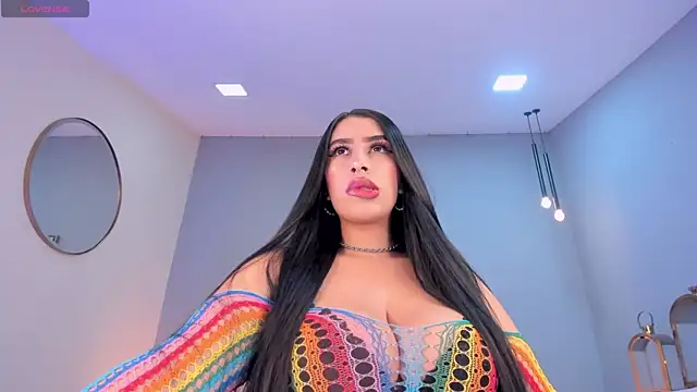 LeahLombardi  online show from 12-05-25, 03:16