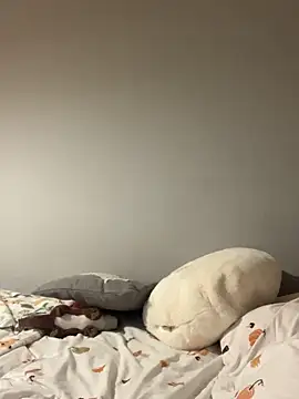 hazel wood21 online show from 03-08-26, 08:01