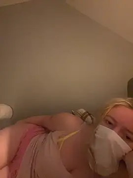 hazel wood21 online show from 10-11-25, 07:20