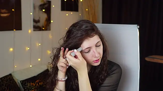 Mary Miiller online show from 11-27-25, 10:05