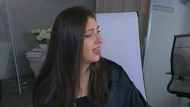 Mary Miiller online show from 11-06-25, 06:17