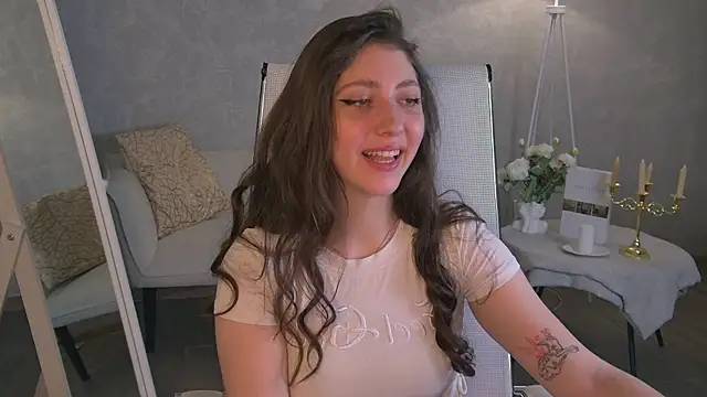 Snapshot of Mary_Miiller chatting on 07-07-26, 09:24 Mary Miiller online show from 07-07-26, 09:24