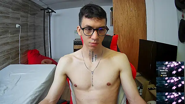 angelicious  online show from 11-14-25, 01:04