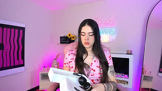 Alice Vixen online show from 03-28-26, 12:06