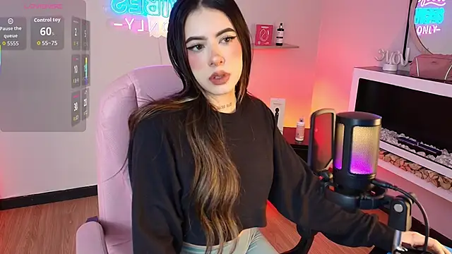 Alice Vixen online show from 11-19-25, 12:38