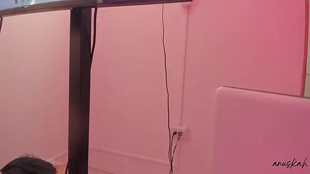 anuskah online show from 09-17-25, 07:38