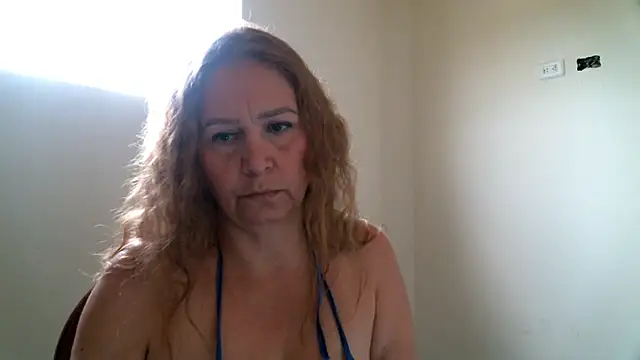 Snapshot of Monserrat_Sweet chatting on 10-06-25, 07:03 Monserrat Sweet online show from 10-06-25, 07:03