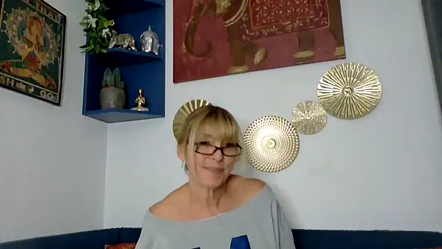 ClassyNAWTYBritMILF online show from 01-13-26, 09:41