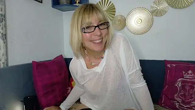 ClassyNAWTYBritMILF online show from 03-01-26, 10:32