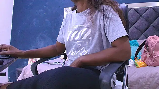 ebony  jheim online show from 06-01-26, 12:38